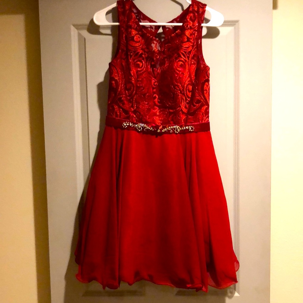 Red formal cocktail or bridesmaid dress. Sz Small